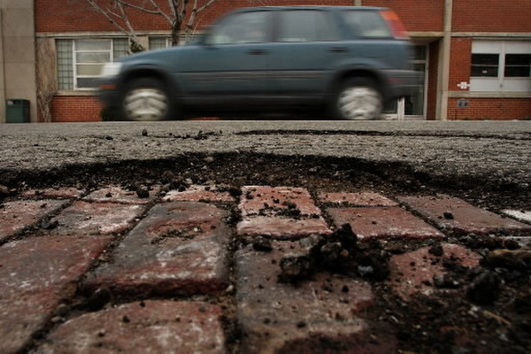 Deteriorating streets continue to plague Grand Rapids.