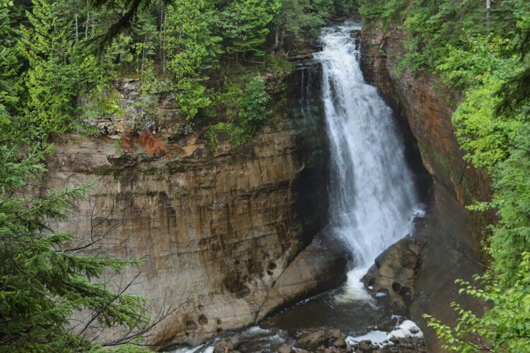 Courtesy of Pictured Rocks NationalLakeshore Facebook page