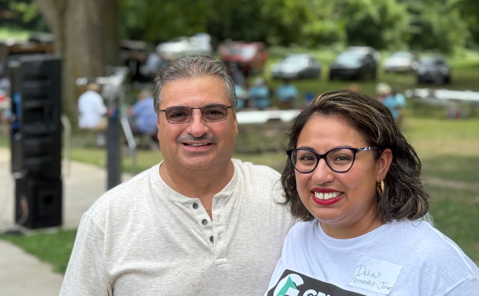 John Fernández and his daughter, Delia Fernández-Jones