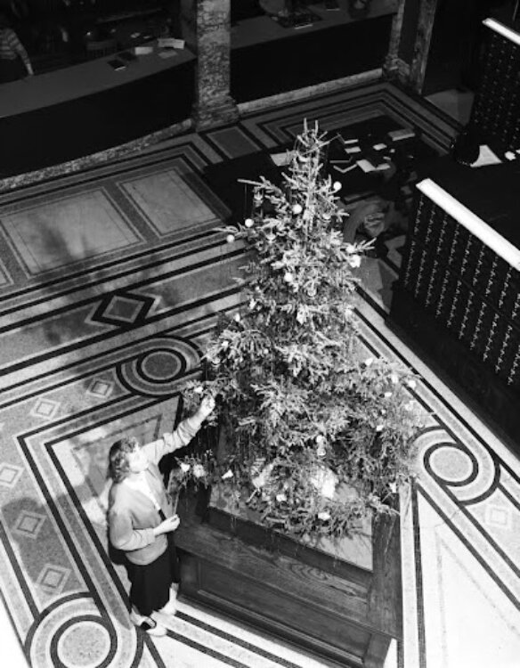 A Christmas tree in the Grand Rapids Public Library in 1949.