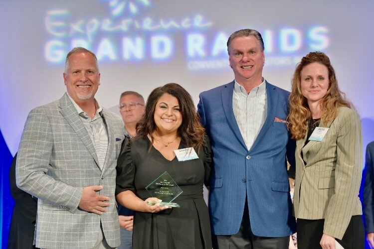 JW Marriott General Manager Norina Cadili receives the Joe Tomaselli Hotelier of the Year Award.