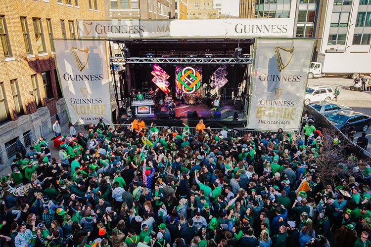 Irish On Ionia Dancing (and drinking good beer) in the streets!