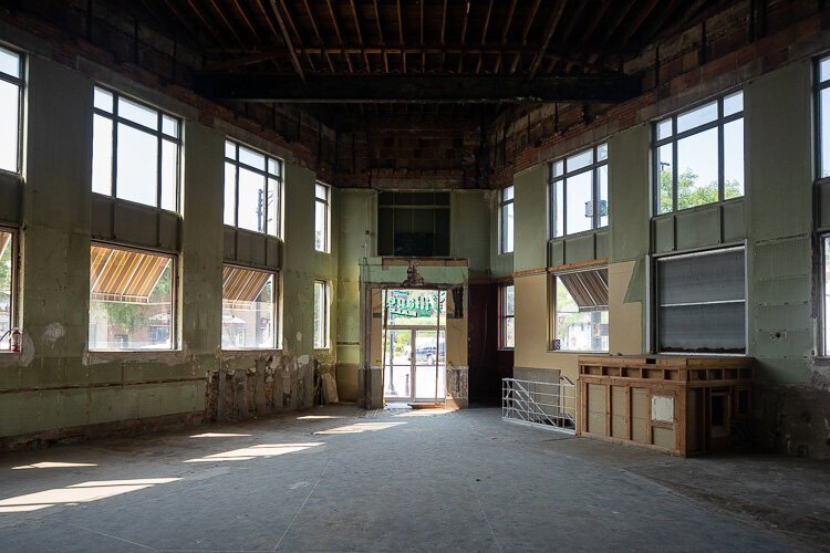 The entrance of the Farmington State Savings Bank building in August 2020. (File photo)