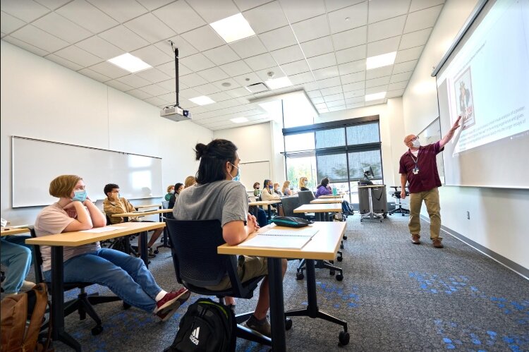 Students in a GRCC English class. (GRCC/Steve Jessmore)