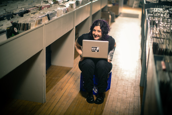 Jen Lorenski uses her her website to help metalheads find shows.