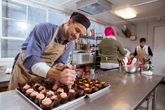 Jason Kakabaker owns the Cakabakery.