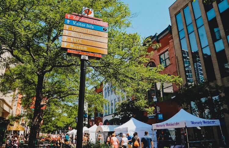 A wayfinding sign on the Kalamazoo Mall.  