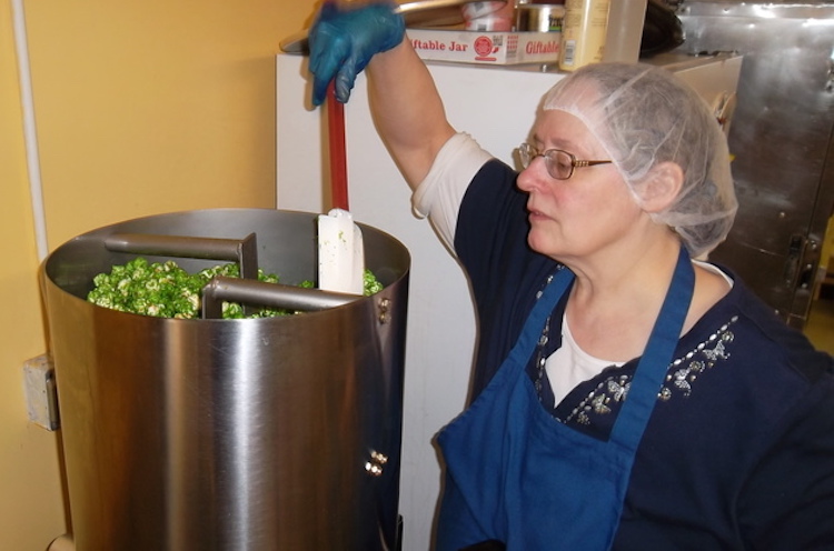 Pat at work with the caramelizer